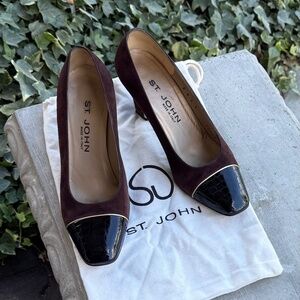 Vintage St. John pumps size 8, medium.
